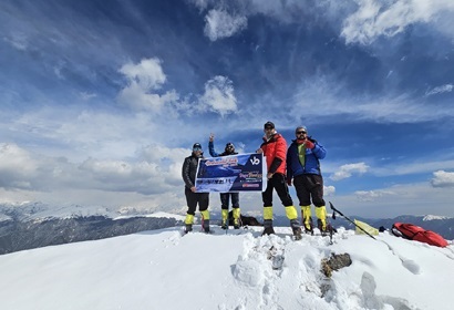 Brahmatal Winter Trek  Uttarakhand